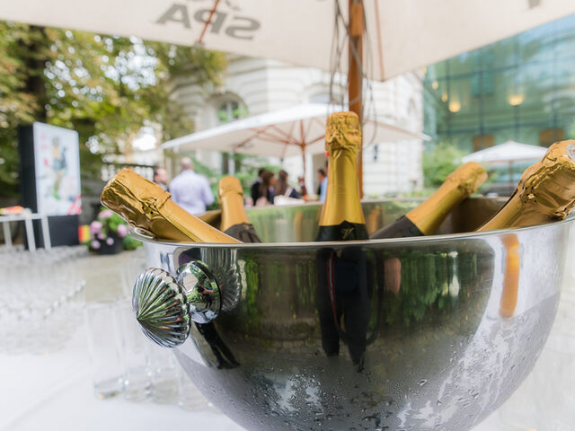 20160720 BE Lvue opening Vips 170 LR