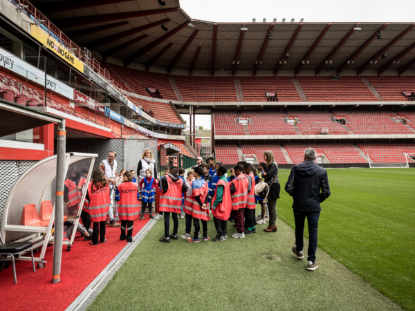 667 Team4 Democracy Standard Lie Çge VBI 151025